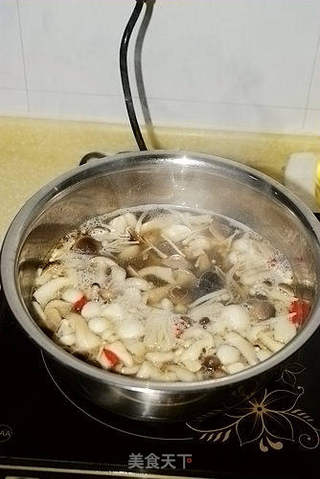 鲜浓菌茹汤的做法步骤:7