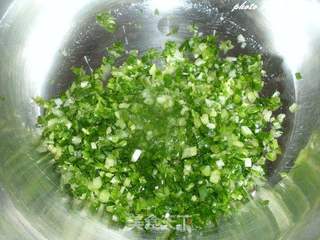 芝麻葱香爱心饼干的做法步骤:2