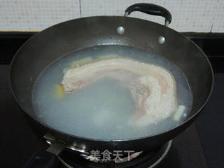 山楂红烧肉的做法步骤:5
