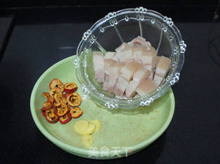 山楂红烧肉的做法步骤:6