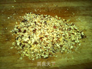 榛仁粒粒酥饼的做法步骤:2