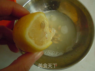 适合老人孩子----【无蛋沙拉酱】的做法步骤:2
