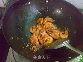 蒜茸牛油煎虾的做法步骤:6