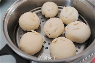 小兔子豆沙包的做法步骤:13