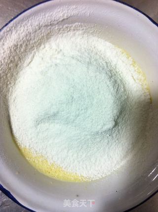 香橙果肉蛋糕卷的做法步骤:3