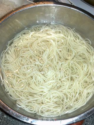 燃面的做法步骤:2
