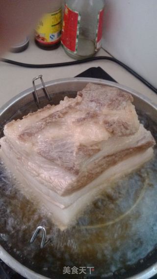 《家庭版扣肉》的做法步骤:2