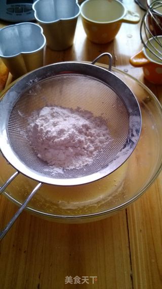 原味戚风蛋糕卷的做法步骤:8