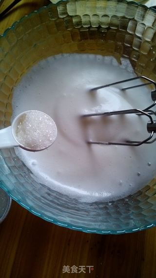 原味戚风蛋糕卷的做法步骤:12