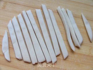 面食基础篇——教你巧做大小螺旋面的做法步骤:3