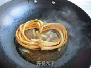 馓子煨牛肉的做法步骤：12