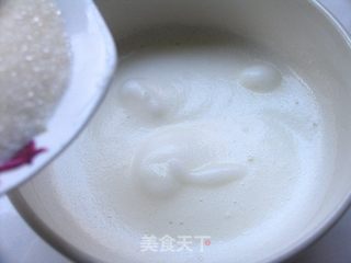 优比特酸奶发酵粉试用报告——玫瑰酸奶戚风的做法步骤：7