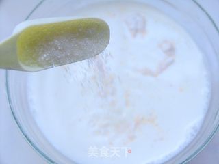 【优比特酸奶发酵粉试用报告】普通电饭锅也能做酸奶——蓝莓酸奶沙拉的做法步骤:4