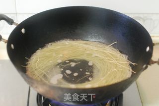 酸香适口、开胃解腻的【酸菜盒子】的做法步骤：7