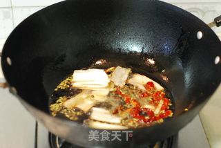 酸香适口、开胃解腻的【酸菜盒子】的做法步骤：8