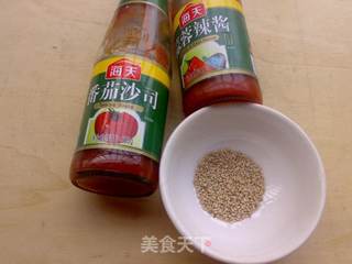 茄汁辣酱烩猪柳的做法步骤:2