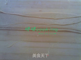 手擀鸡蛋面的做法步骤:7