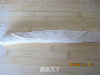 儿童营养餐烫面夹馅千层饼---教你如何烫面的做法步骤:13