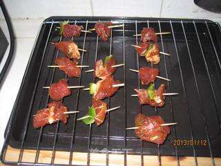 轻松美味牙签肉的做法步骤:2