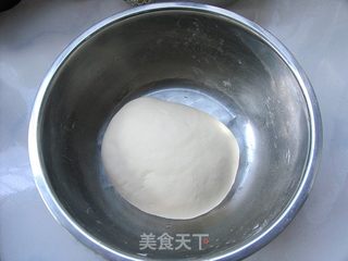 做好吃好看又不一般的饺子——豆浆芹香鸡蛋水饺的做法步骤:2