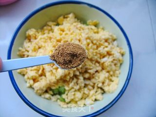 做好吃好看又不一般的饺子——豆浆芹香鸡蛋水饺的做法步骤:7