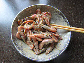 盐酥北极虾的做法步骤:4