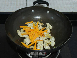 鸡胗烧花菜的做法步骤:5
