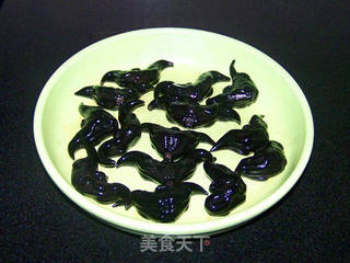 盐水菱角的做法步骤:2