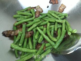 自制腊肉炒芸豆的做法步骤:4