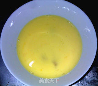 青椒榨菜丝炒鸡蛋的做法步骤:3