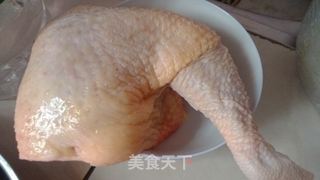 电饭锅盐焗鸡的做法步骤：1