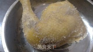 电饭锅盐焗鸡的做法步骤:5