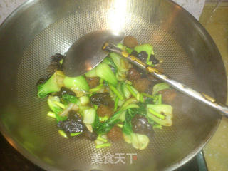 木耳油菜炒丸子的做法步骤:5