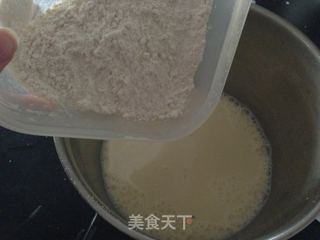 香甜润肺——南瓜班戟的做法步骤:4