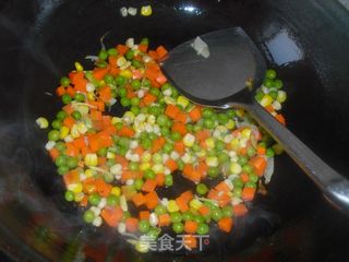 豌豆玉米虾球的做法步骤：7