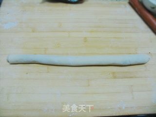做给宝贝的可爱主食——迷你奶香豆沙卷的做法步骤:6