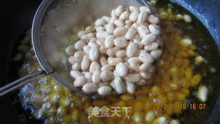 盐酥花生米的做法步骤:9