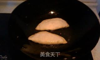 薄皮大馅--韭菜盒子的做法步骤:9