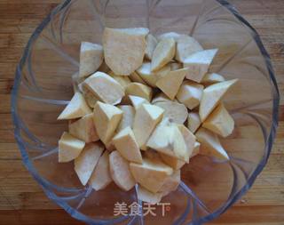拔丝地瓜的做法步骤:3