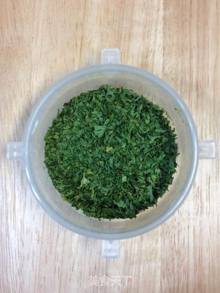 蒜香炒饭(炒饭系列之一)【传统的炒饭】新鲜尝的做法步骤:3