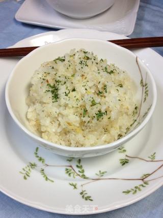 蒜香炒饭(炒饭系列之一)【传统的炒饭】新鲜尝的做法步骤:15