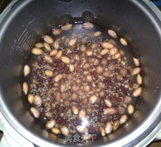 红豆粥 腊八红豆杂粮粥的做法步骤:2
