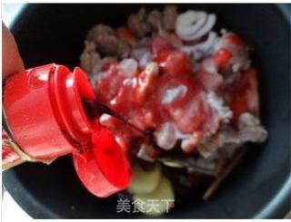 几个要点做出汤汁红亮味道浓郁的——番茄牛肉的做法步骤:11