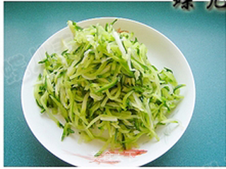团团圆圆青萝卜猪肉粉条炸丸子【蝶儿惹火年菜】的做法步骤:7