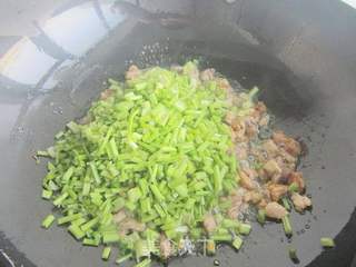 芹菜猪肉夹饼的做法步骤:8