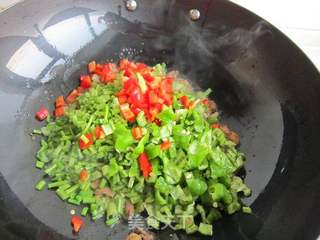 芹菜猪肉夹饼的做法步骤:9
