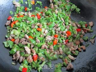 芹菜猪肉夹饼的做法步骤:11