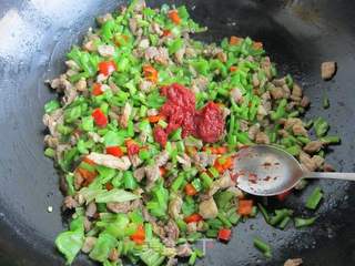 芹菜猪肉夹饼的做法步骤:12