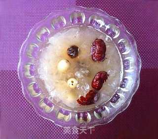 红枣银耳莲子羹的做法步骤:4