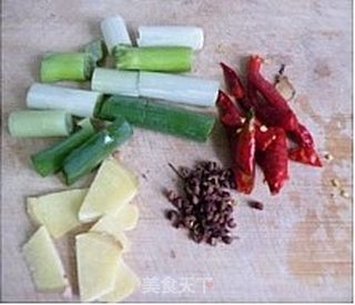 咸辣适中有嚼头的炒鸡做法-------干煸鸡的做法步骤:4
